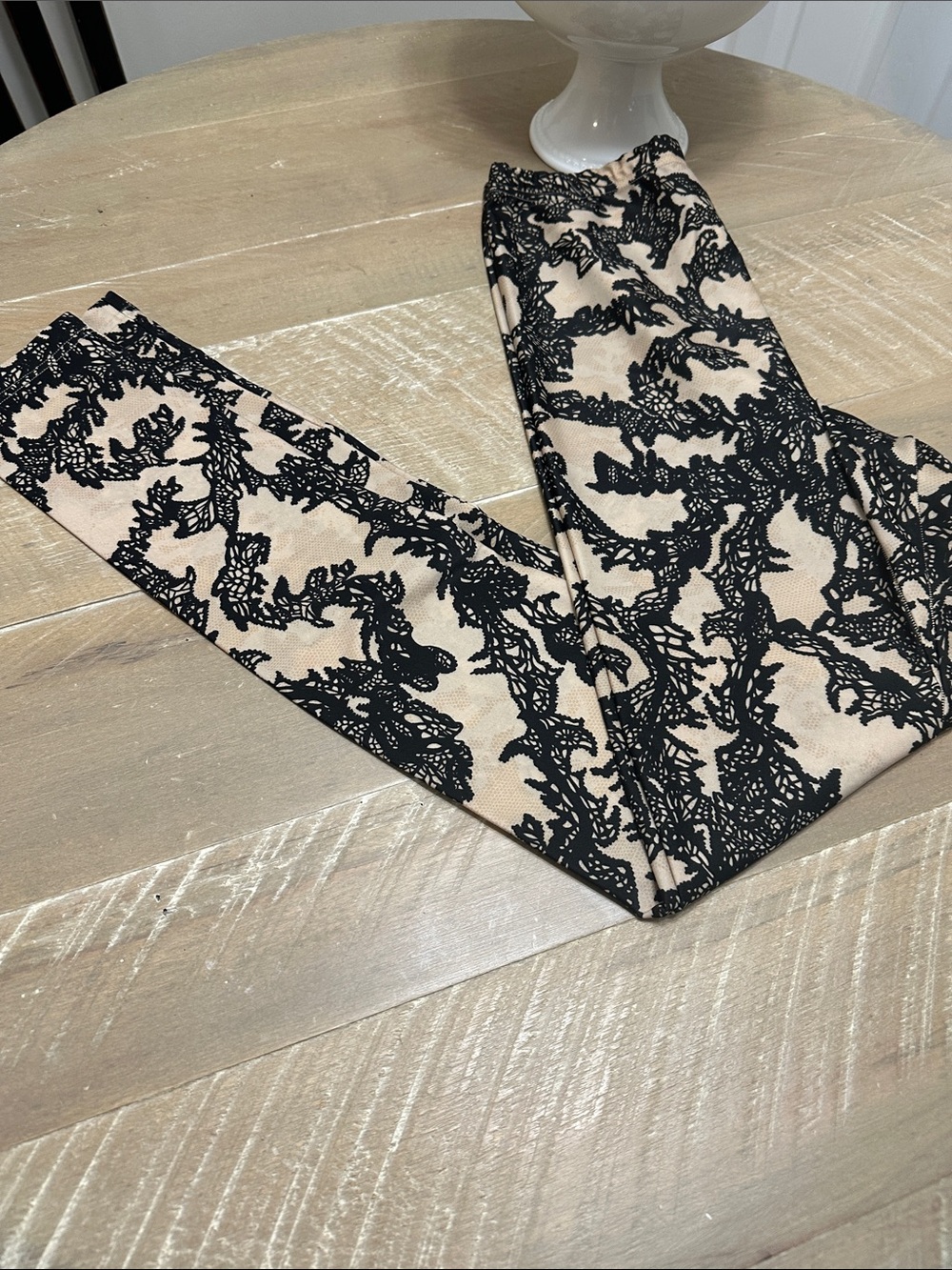 Alexander McQueen Black Lace-Effect Print Beige Leggings